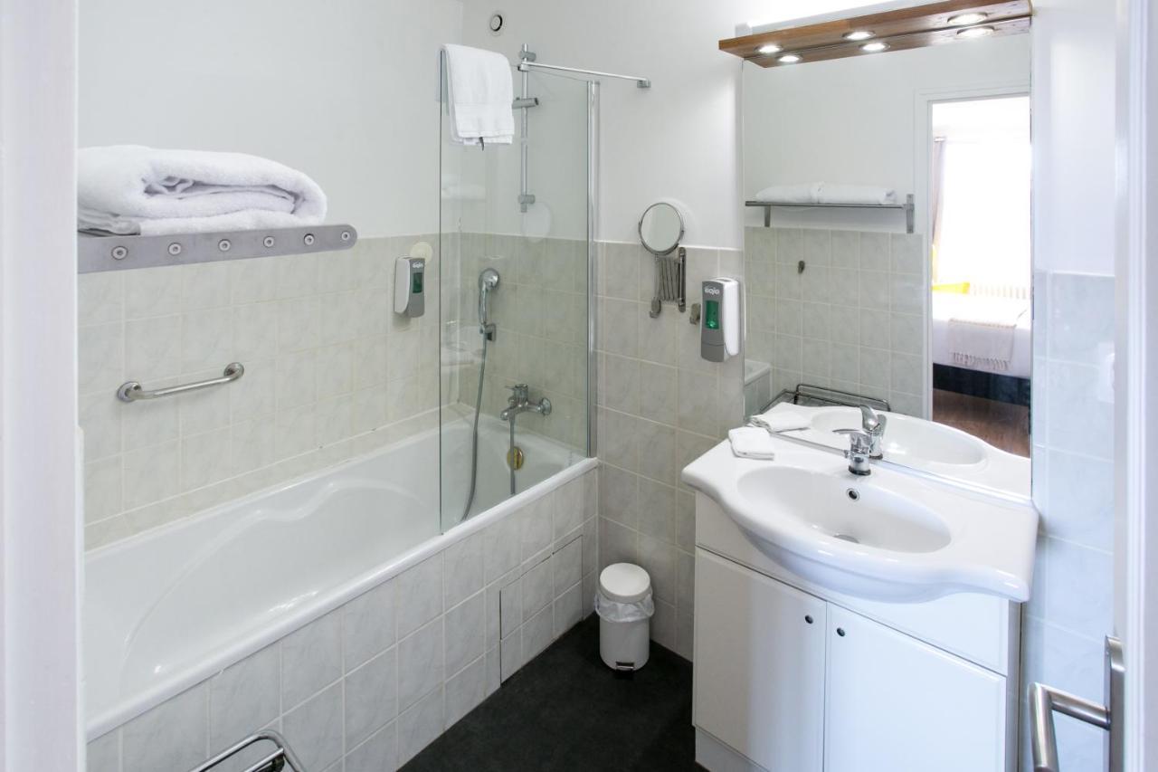 Le Cotentin Appart'Hotels & Restaurant Le Cot' Portbail Buitenkant foto