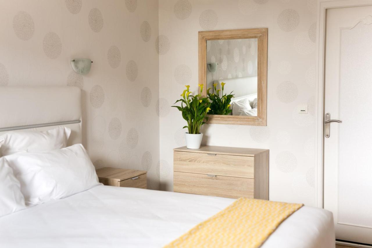 Le Cotentin Appart'Hotels & Restaurant Le Cot' Portbail Buitenkant foto