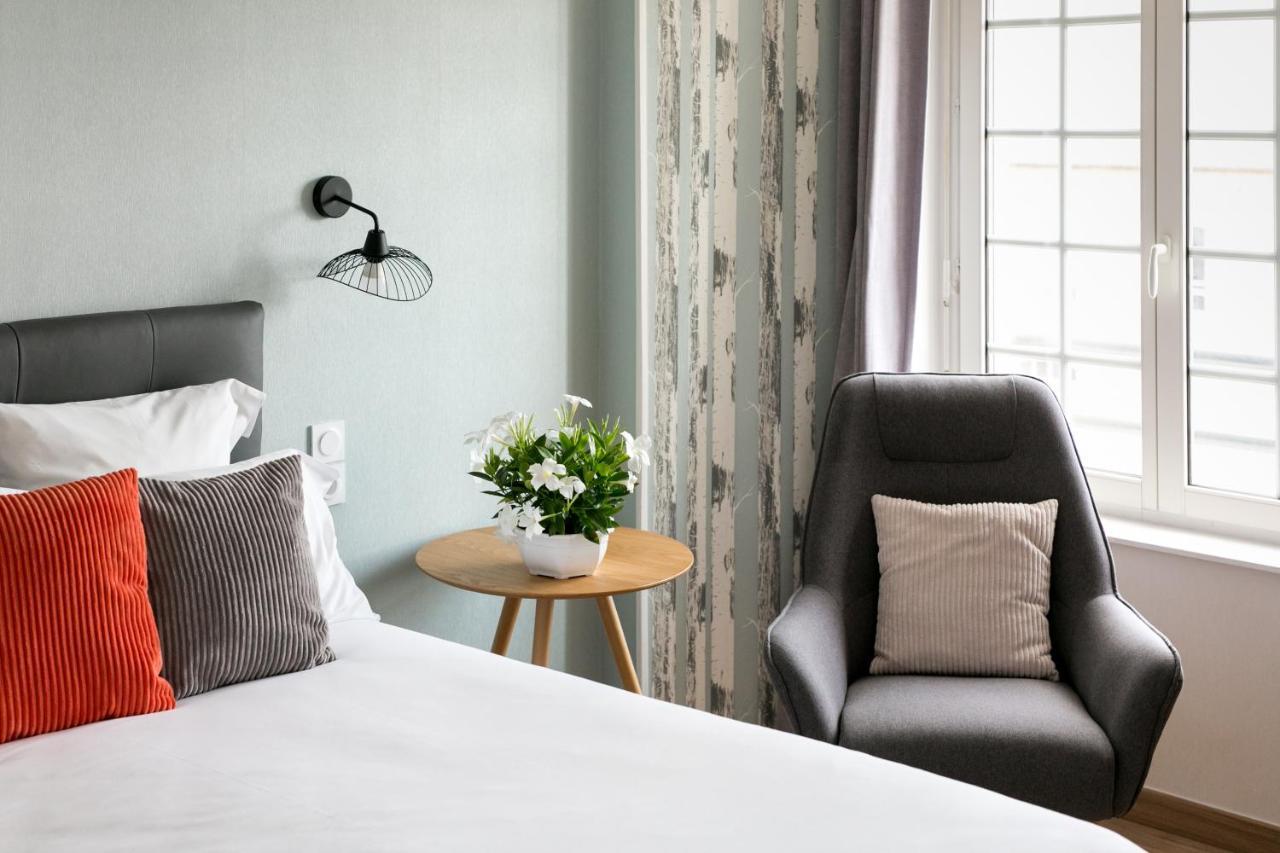 Le Cotentin Appart'Hotels & Restaurant Le Cot' Portbail Buitenkant foto